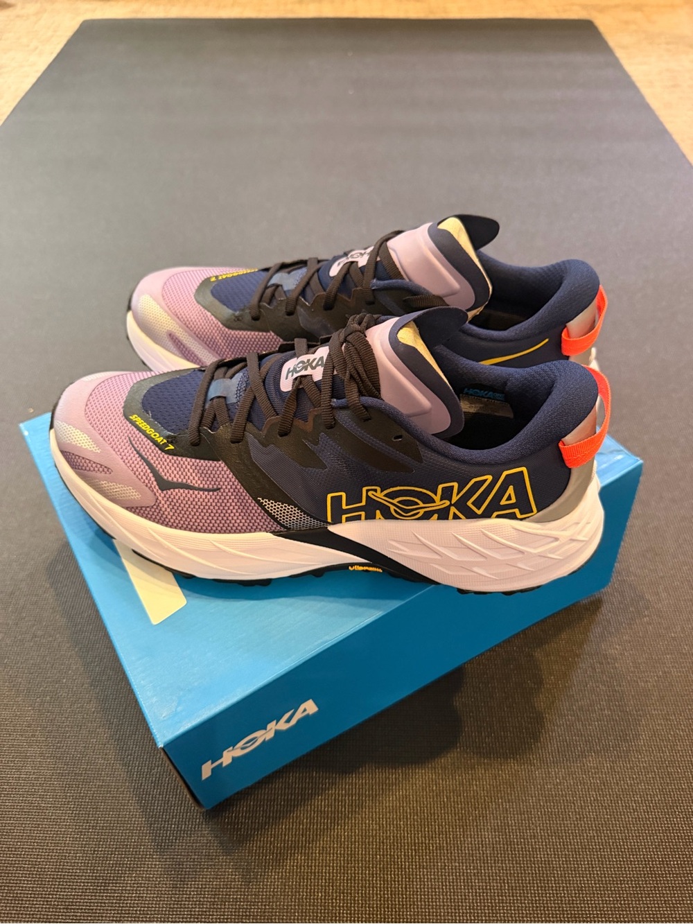 Hoka Speedgoat 7 Women's Trail Running Shoes Size 11B - Picture 4 of 7